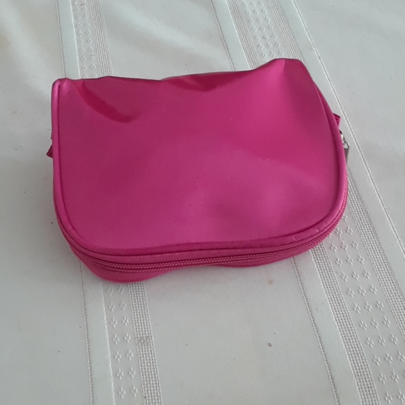 Bath & Body Works Accessories - NWOT Makeup bag